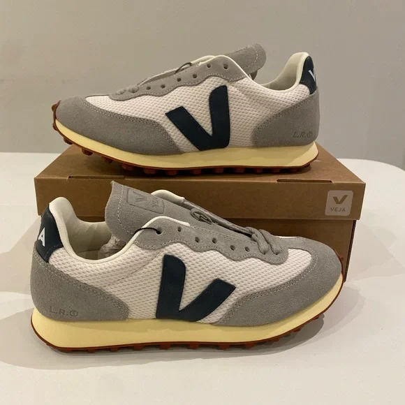 Veja Rio Branco Alveomesh Sneaker in Gravel/Nautico sz 38EU/7US New in Box - Picture 4 of 7